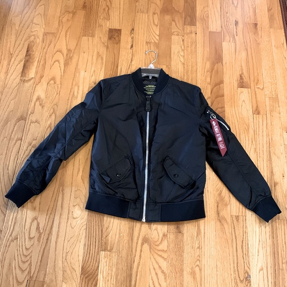 Alpha Industries Bomber with arm tag - Picture 2 of 12